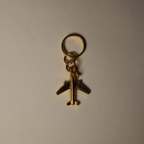 IMG_6249 Upominek Weselny Personalizowany Bilecik z Breloczkiem Złoty Samolot